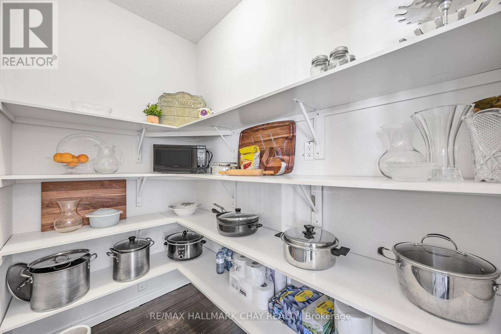 16 Basswood Drive, Wasaga Beach, Ontario  L9Z 0A9 - Photo 19 - S12133799