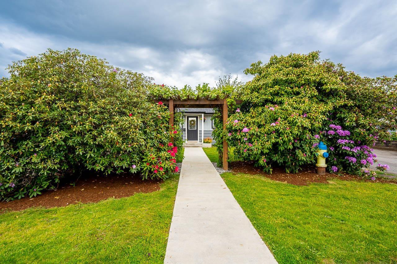 Property at 31925 HILLCREST AVENUE image 2