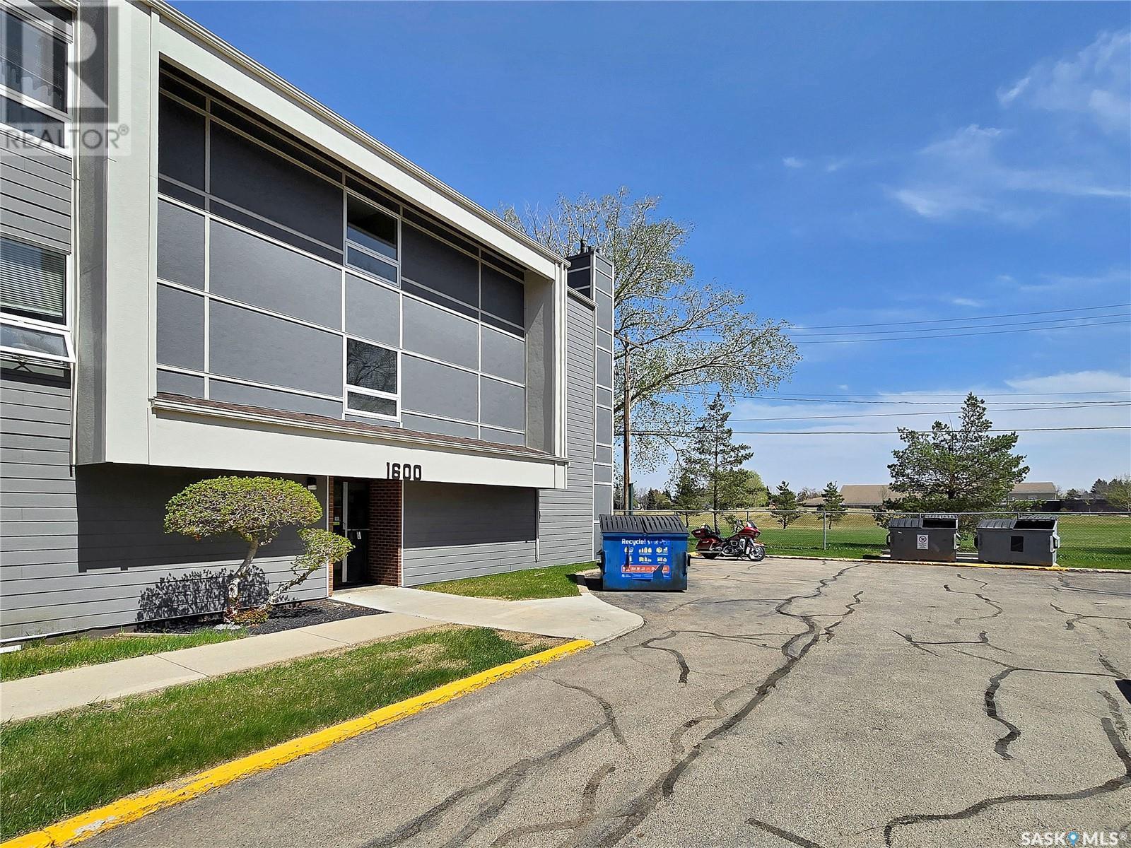 Property at 1615 425 115th STREET E image 3
