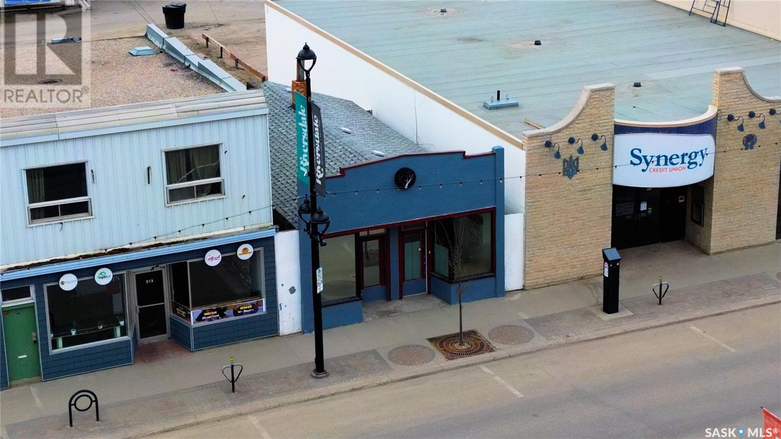 317 20th Street W, Saskatoon, Saskatchewan  S7M 0X1 - Photo 2 - SK005302