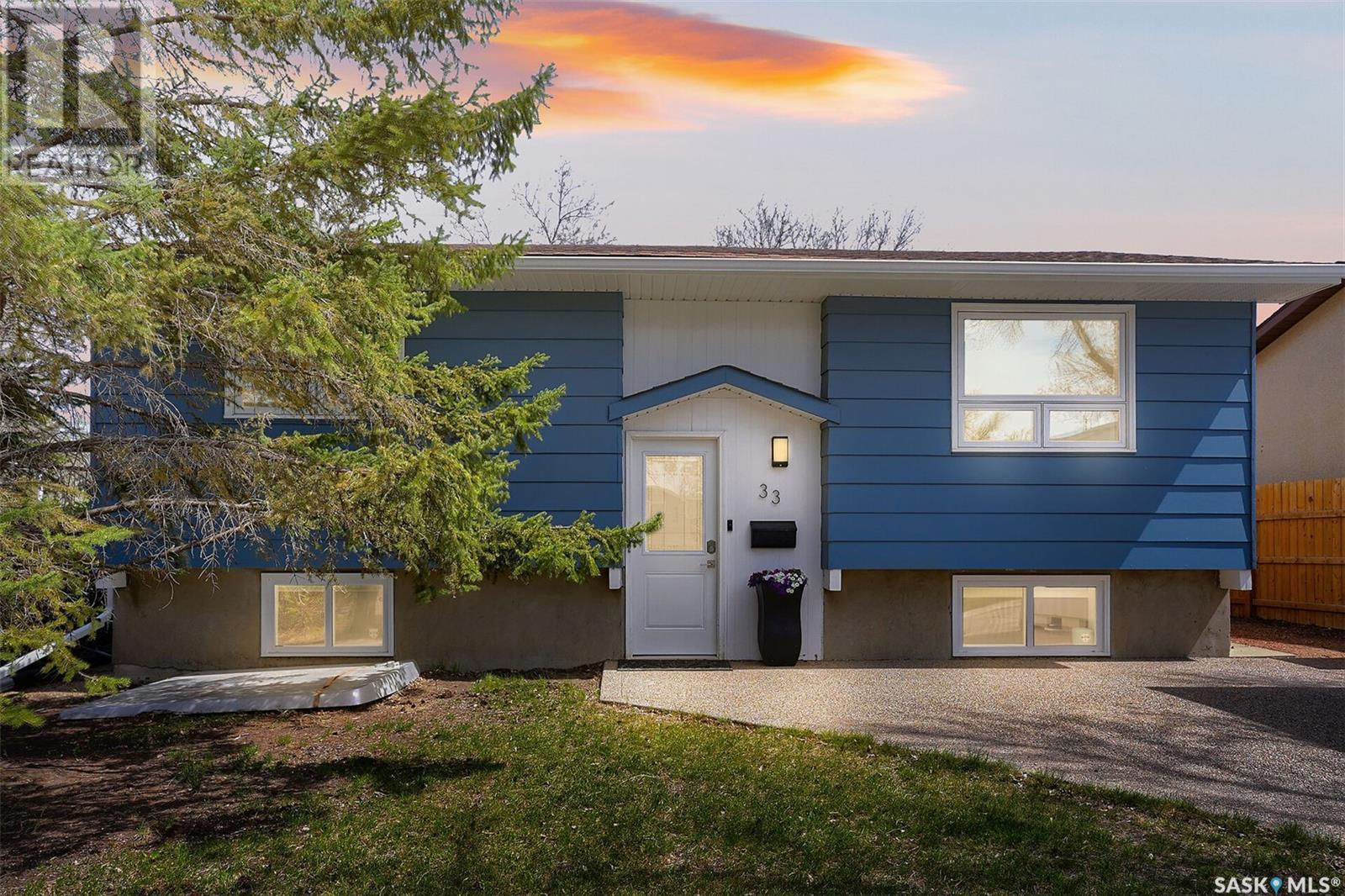 33 Usher STREET, regina, Saskatchewan