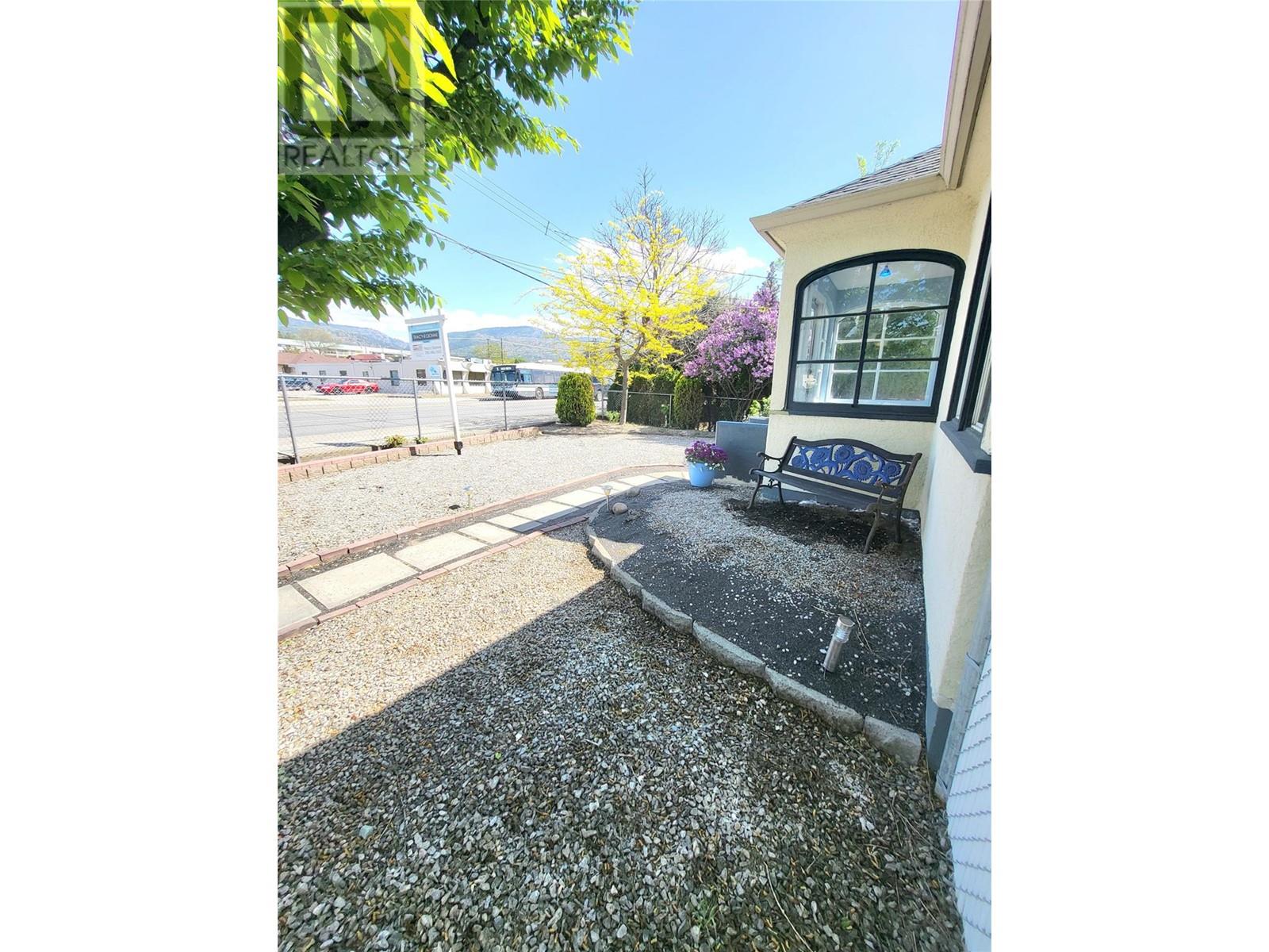 857 Main Street, Penticton, British Columbia  V2A 5E3 - Photo 24 - 10337033