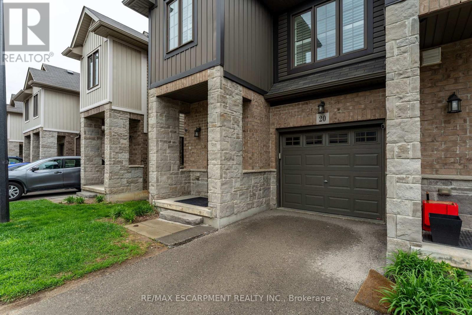 20 - 377 Glancaster Road, Hamilton (Villages Of Glancaster), Ontario  L9G 0G4 - Photo 3 - X12125095