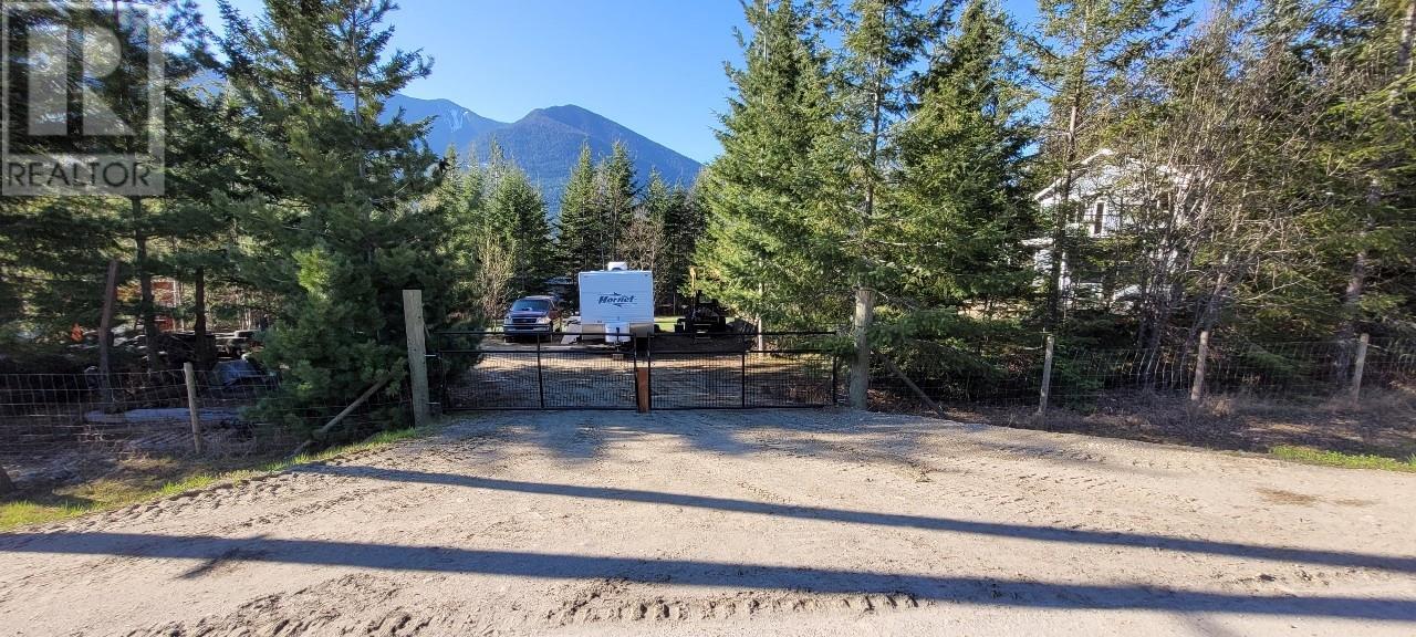 730 Heyland Road, Balfour, British Columbia  V0G 1C0 - Photo 36 - 10342339