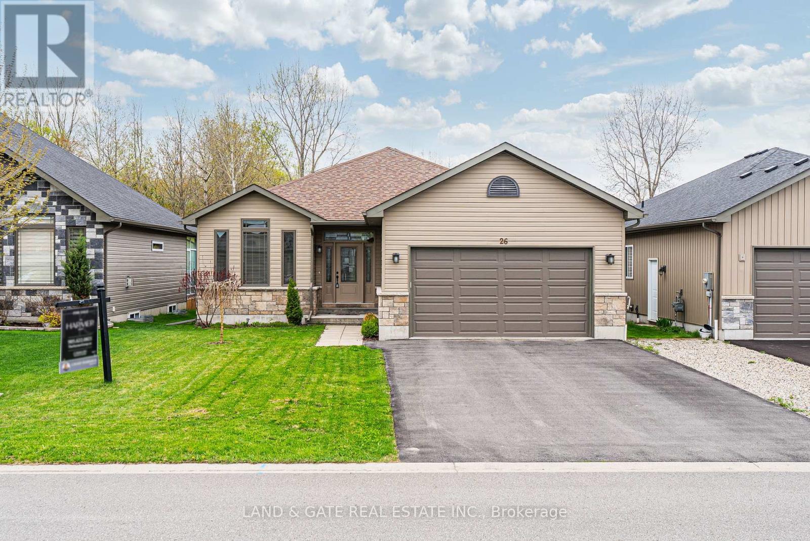 26 ROWAN PLACE, Quinte West, Ontario