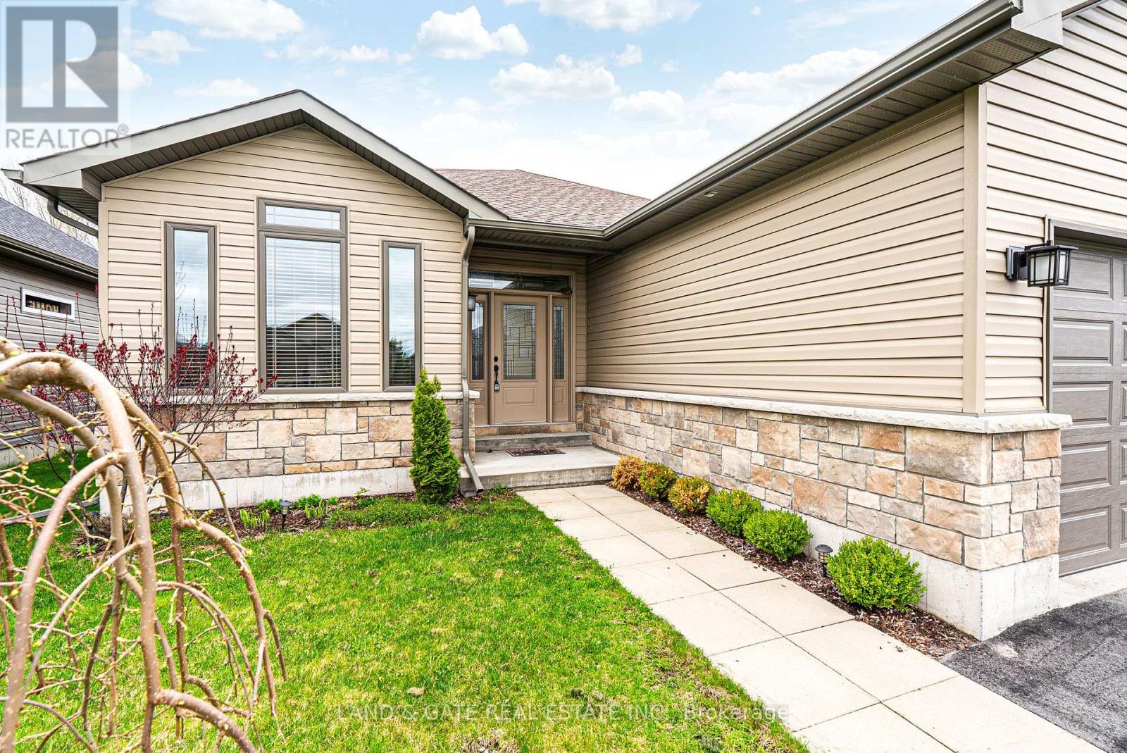 Property at 26 ROWAN PLACE image 4