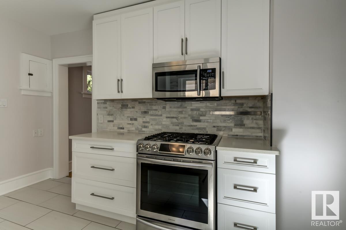 10949 88 Av Nw, Edmonton, Alberta  T6G 0Y9 - Photo 19 - E4435544