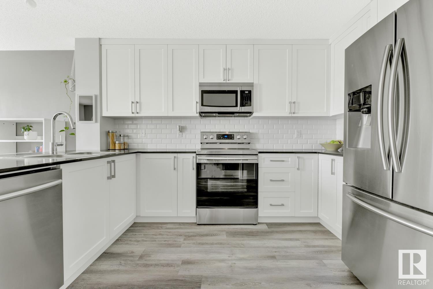 Property at 11 EBBERS CL NW image 4