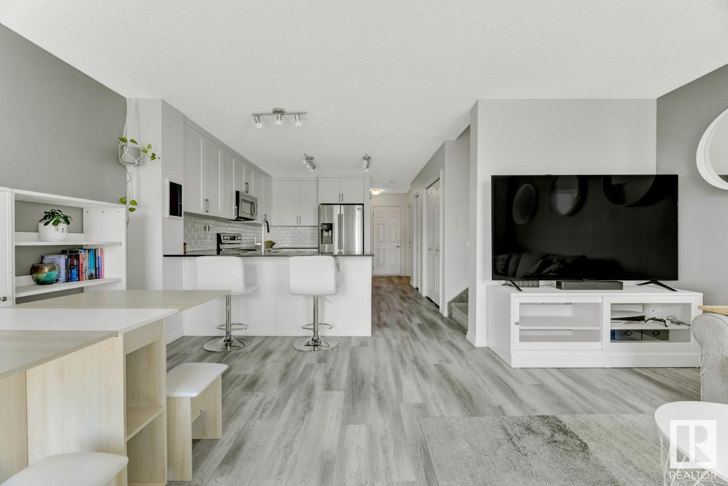 11 Ebbers Cl Nw, Edmonton, Alberta  T5Y 3Y4 - Photo 8 - E4435545