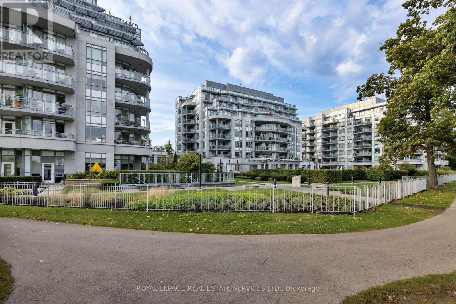 815 - 3500 Lakeshore Road W, Oakville, Ontario  L6L 0B4 - Photo 34 - W12078536