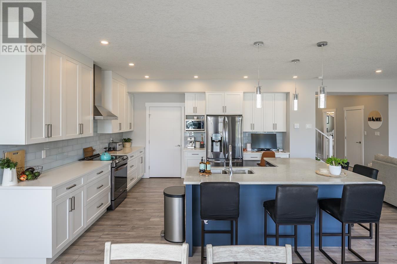 Property at 2938-2940 ELLINGTON COURT image 3