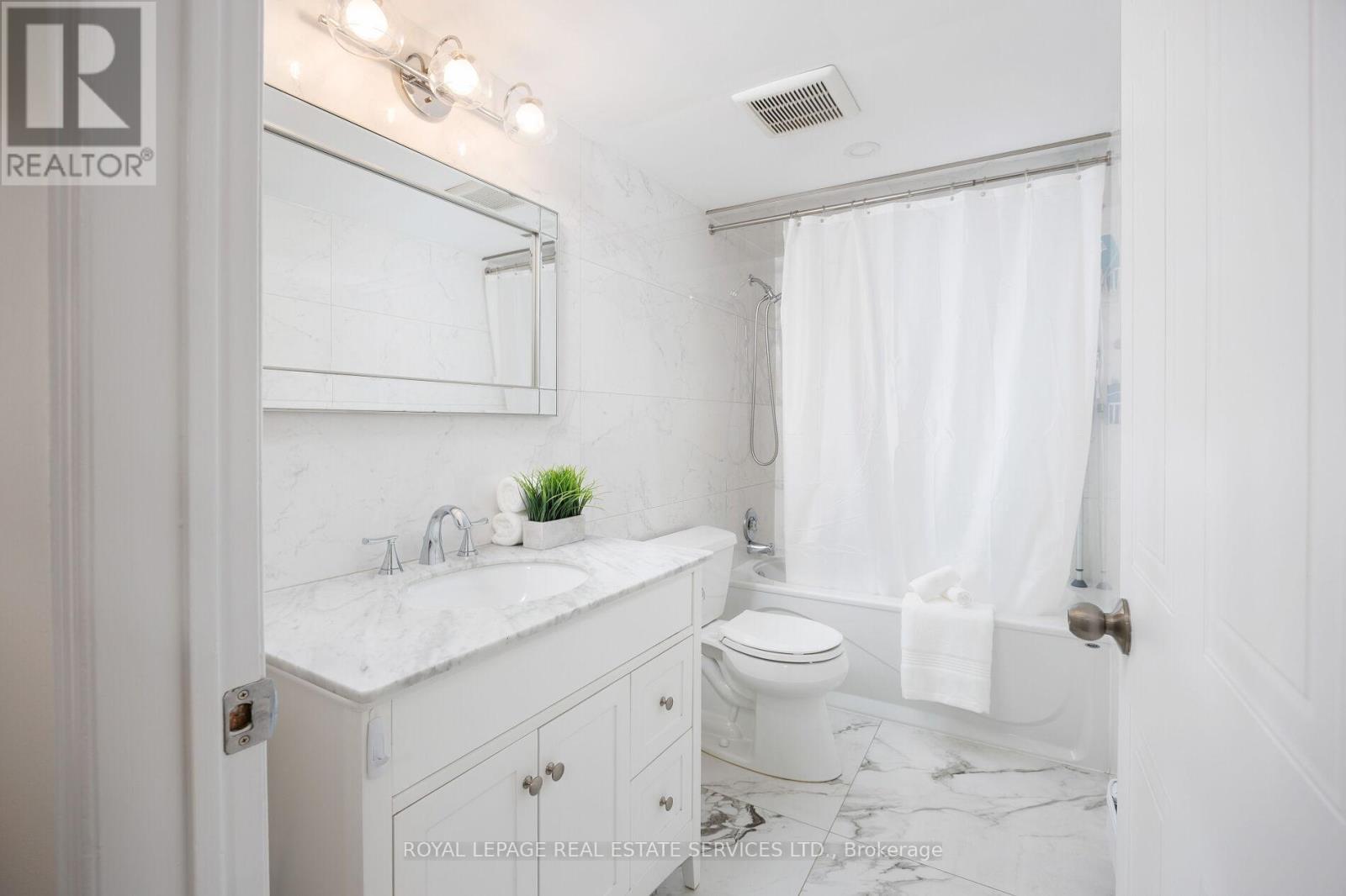 1021 - 1504 Pilgrims Way, Oakville, Ontario  L6M 3H1 - Photo 20 - W12075951