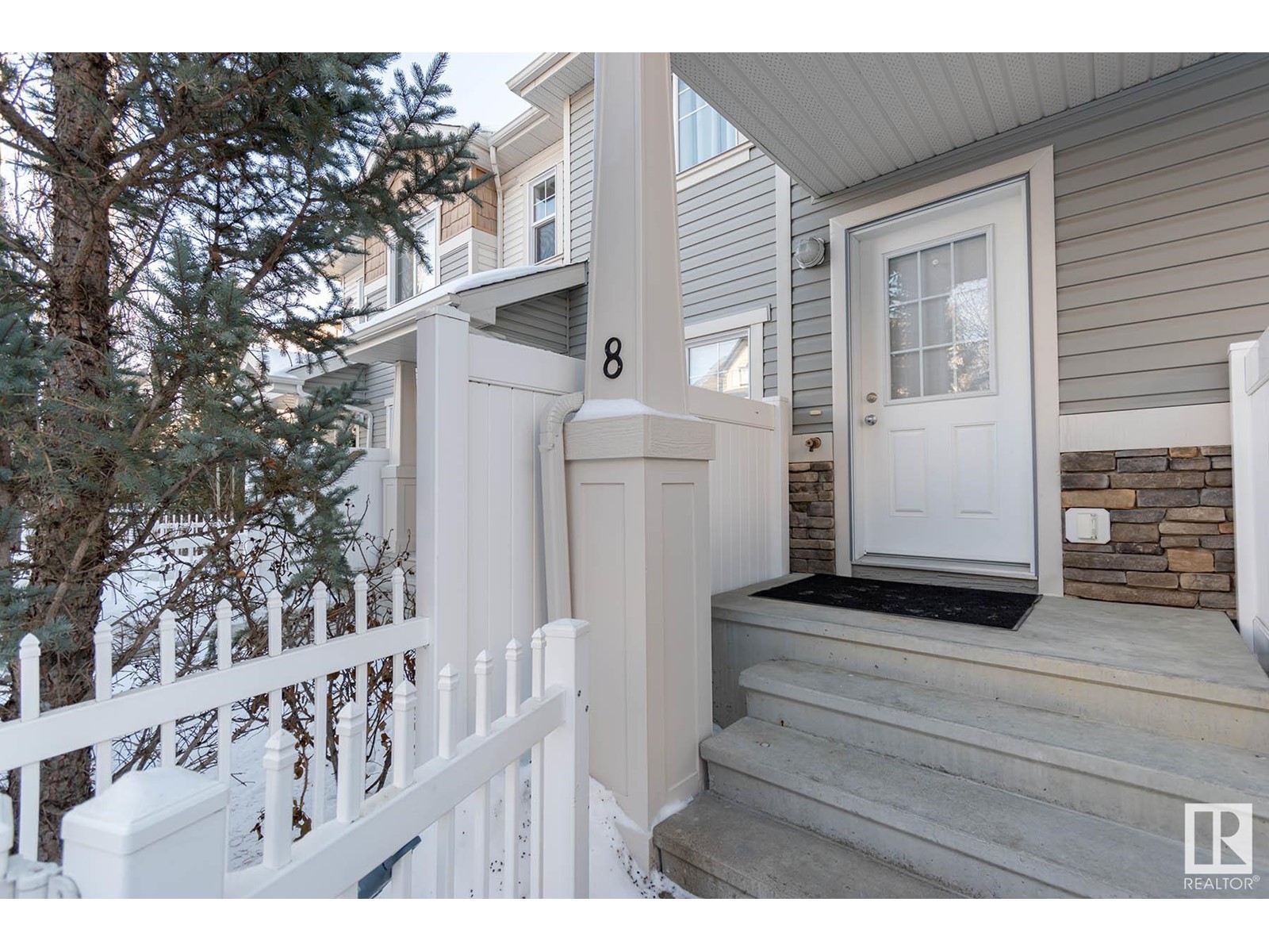 #8 4850 Terwillegar Cm Nw, Edmonton, Alberta  T6R 0T6 - Photo 2 - E4434960