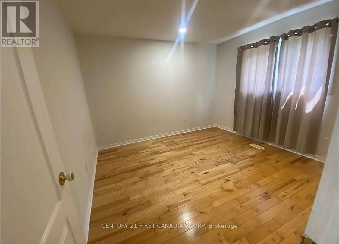 Unit A - 80 Clifton Crescent, London South, Ontario  N6C 3V8 - Photo 5 - X12137541