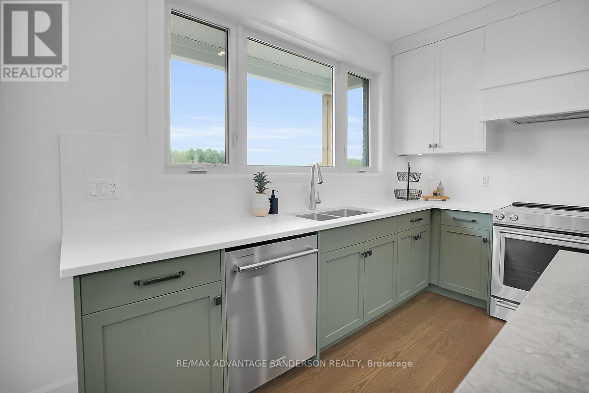 243 Songbird Lane, Middlesex Centre, Ontario  N0M 2A0 - Photo 23 - X12137566