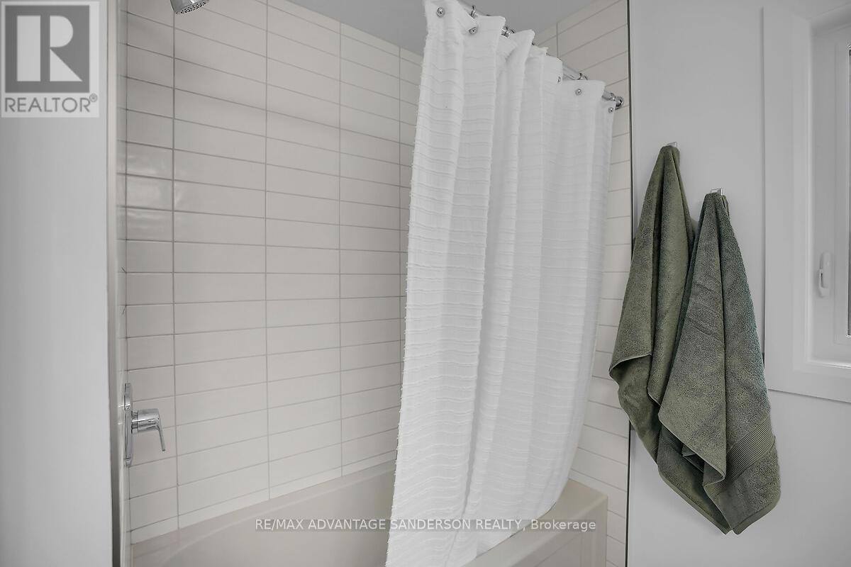 243 Songbird Lane, Middlesex Centre, Ontario  N0M 2A0 - Photo 43 - X12137566
