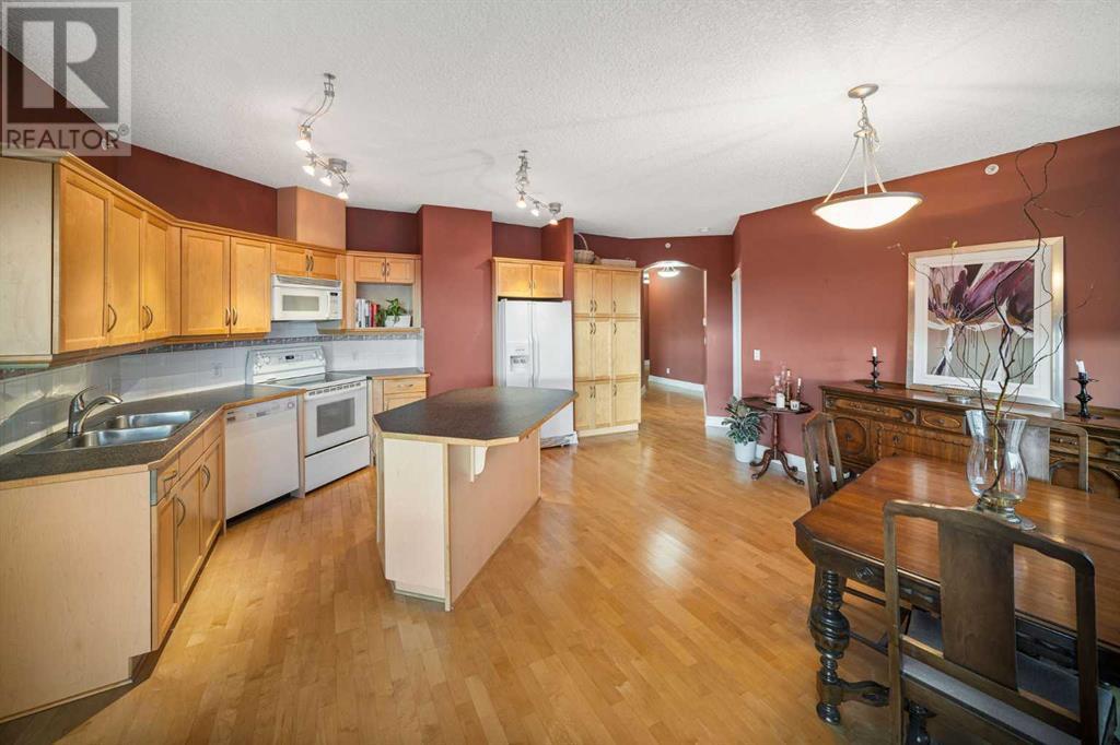 Property at 401, 4 14 Street NW image 3