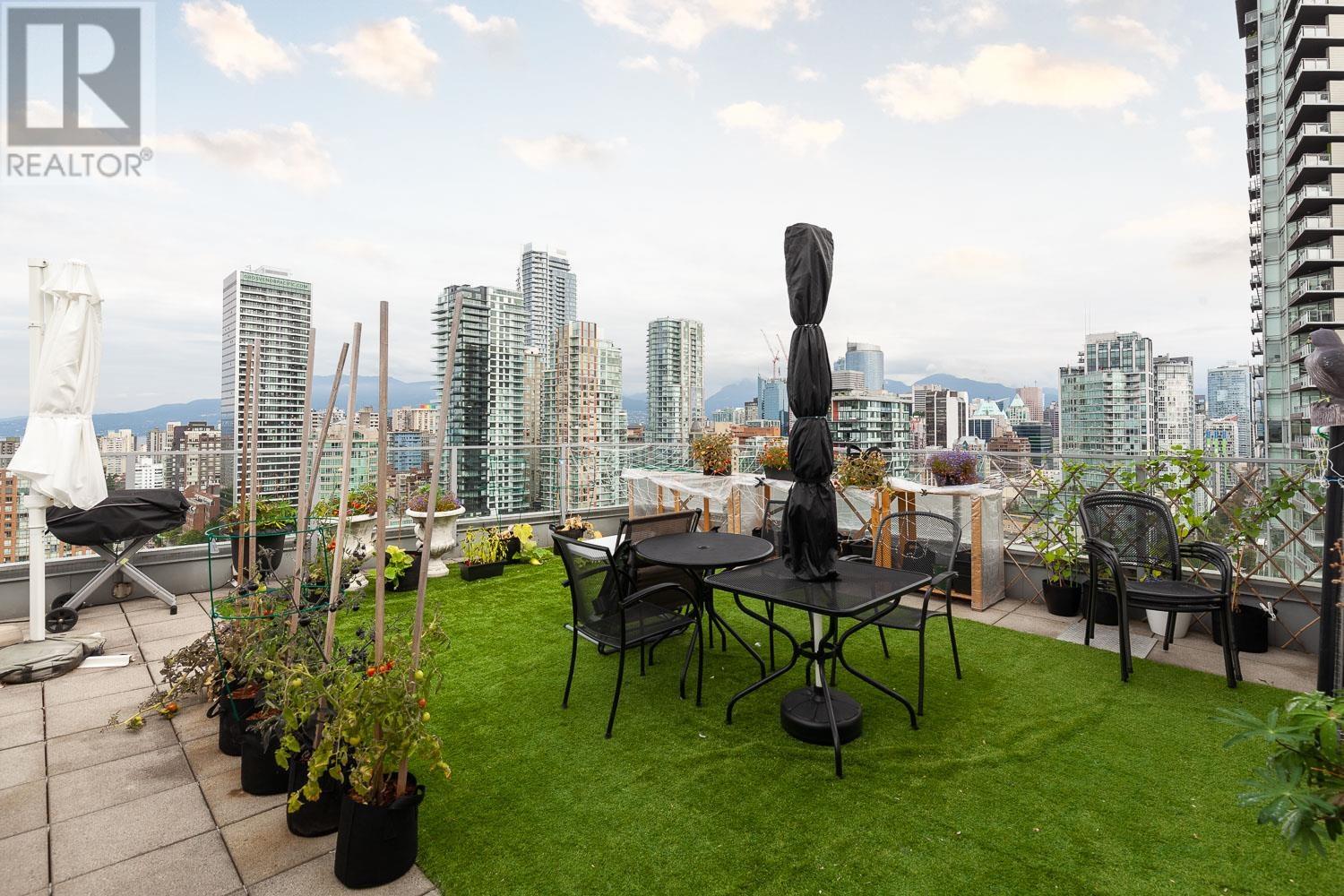 2703 550 Pacific Street, Vancouver, British Columbia  V6Z 3G2 - Photo 2 - R3000755