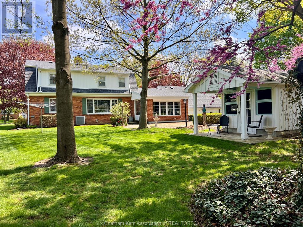 Property at 10 Freda STREET image 4