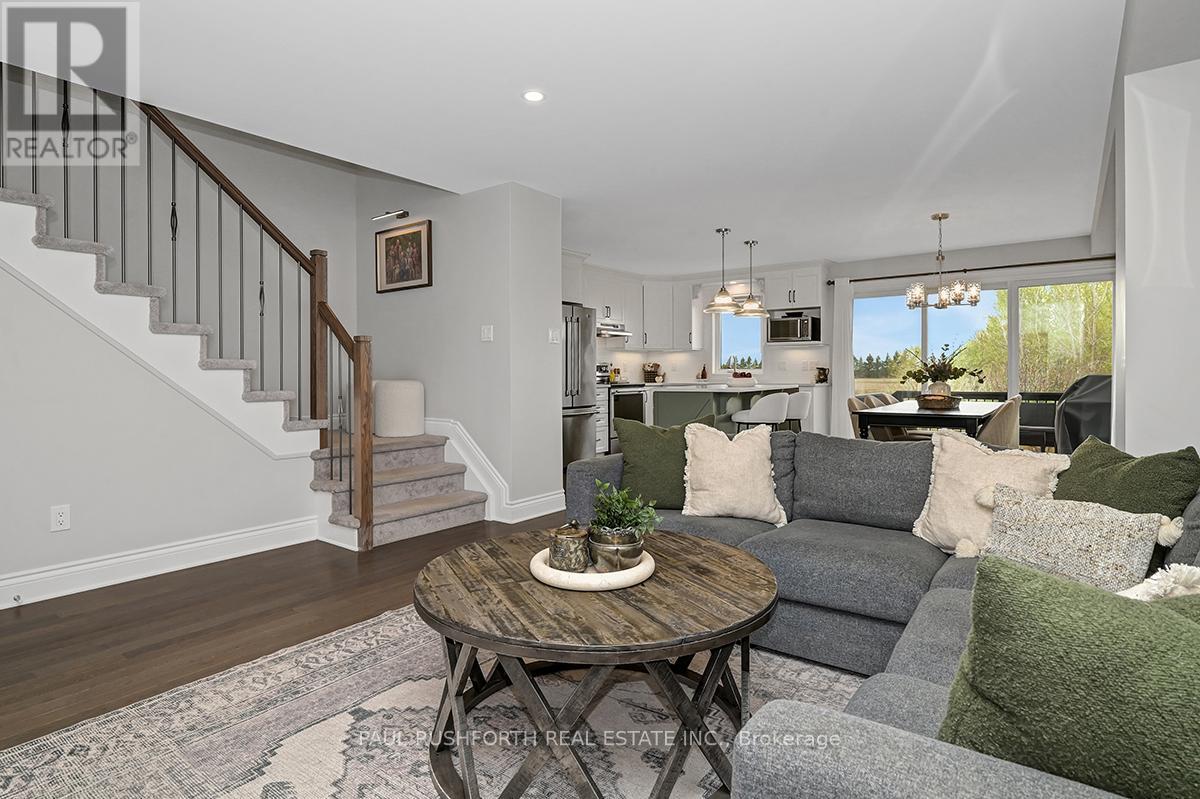 315 Belfort Street, Russell, Ontario  K0A 1W0 - Photo 6 - X12137597