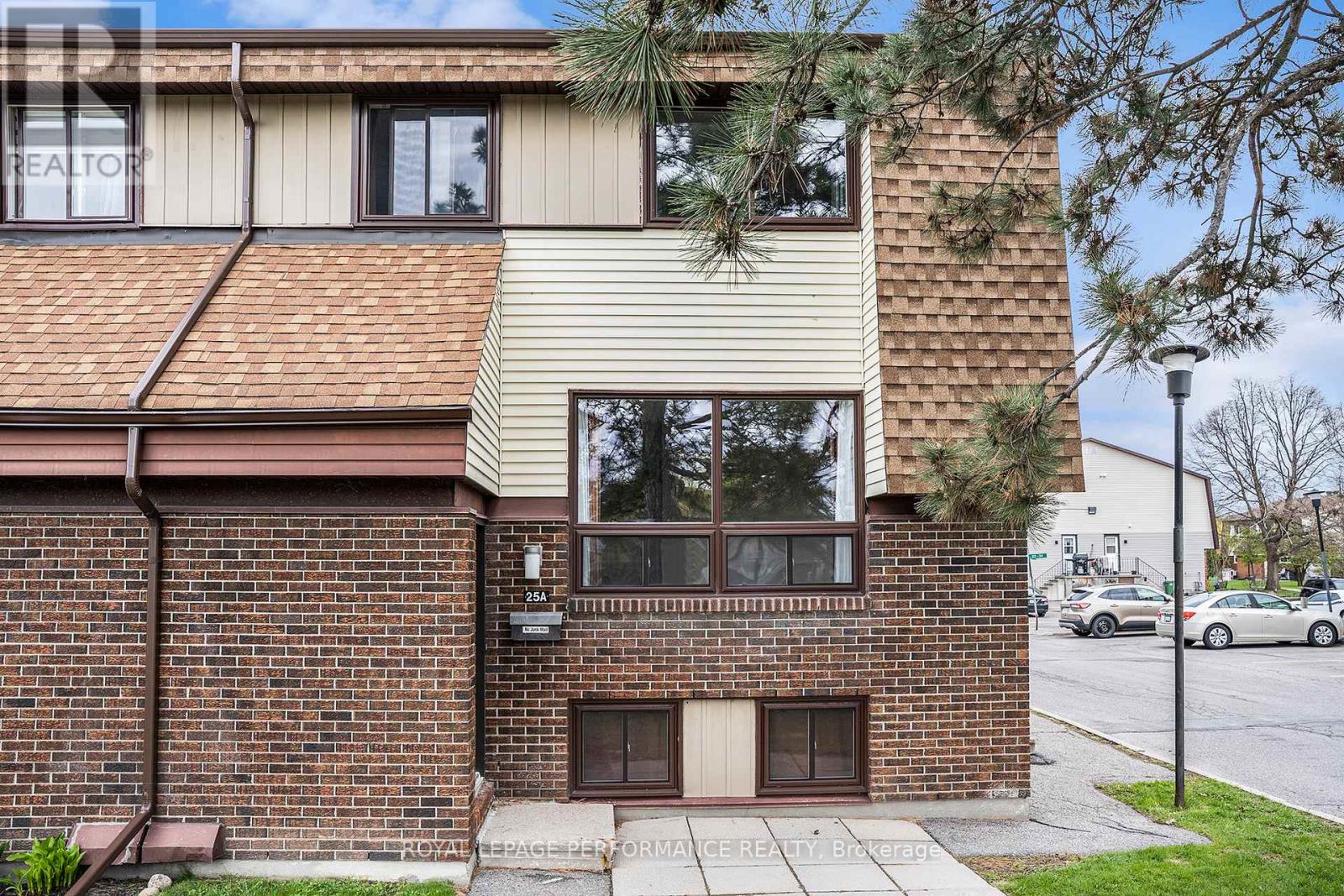 A - 25 Woodvale, Ottawa, Ontario  K2G 4H3 - Photo 2 - X12137598