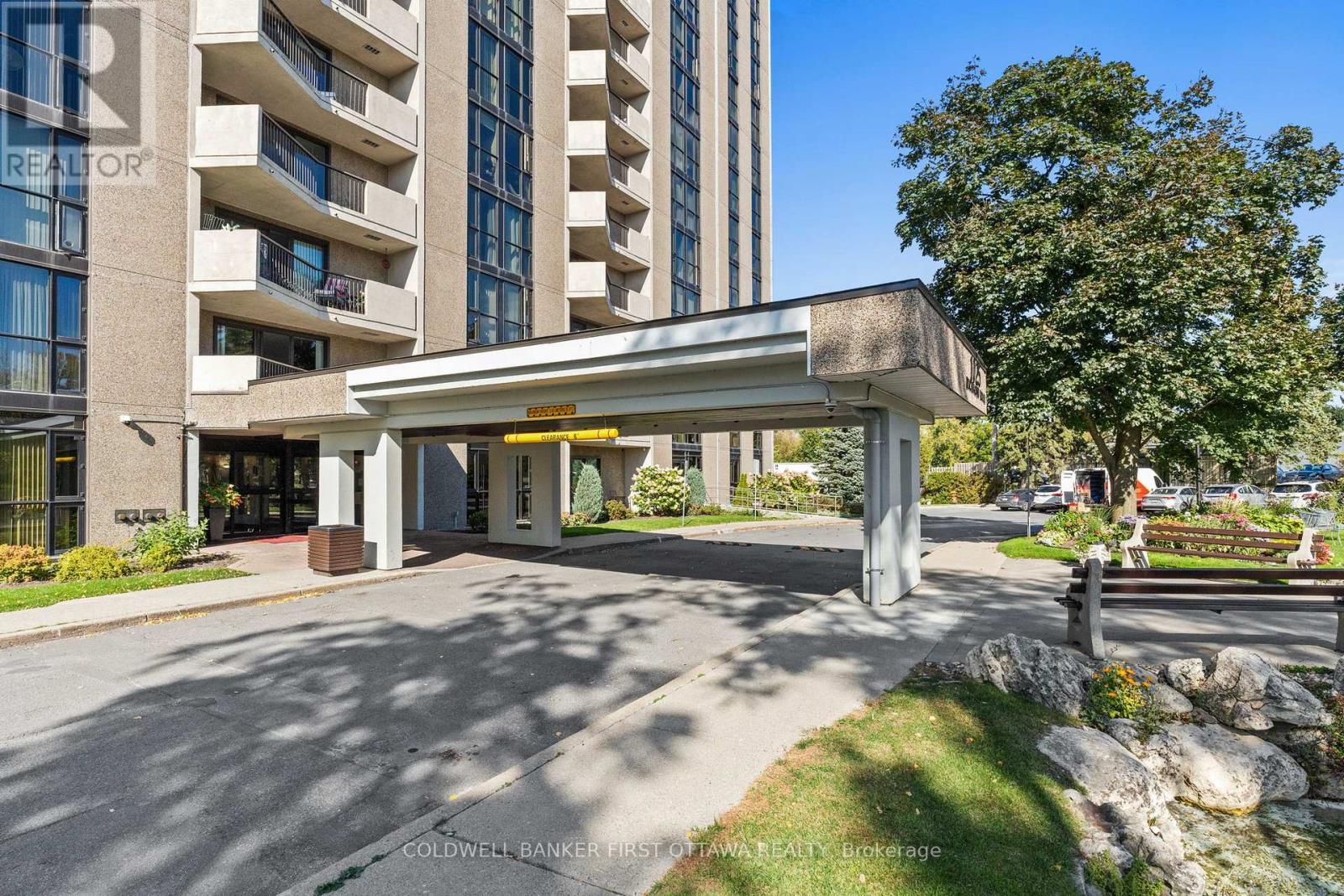 Property at 607 - 1025 RICHMOND ROAD image 3