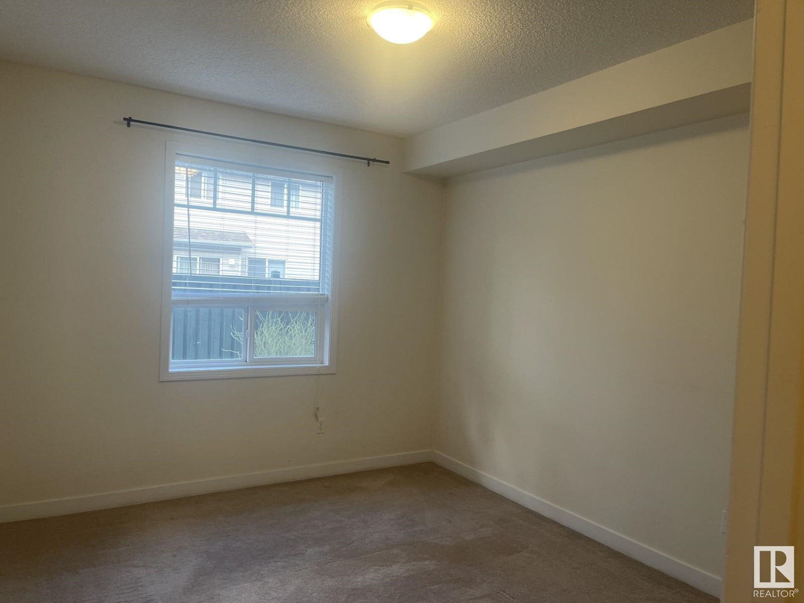 #105 2035 Grantham Court Nw, Edmonton, Alberta  T5T 3X4 - Photo 6 - E4435552