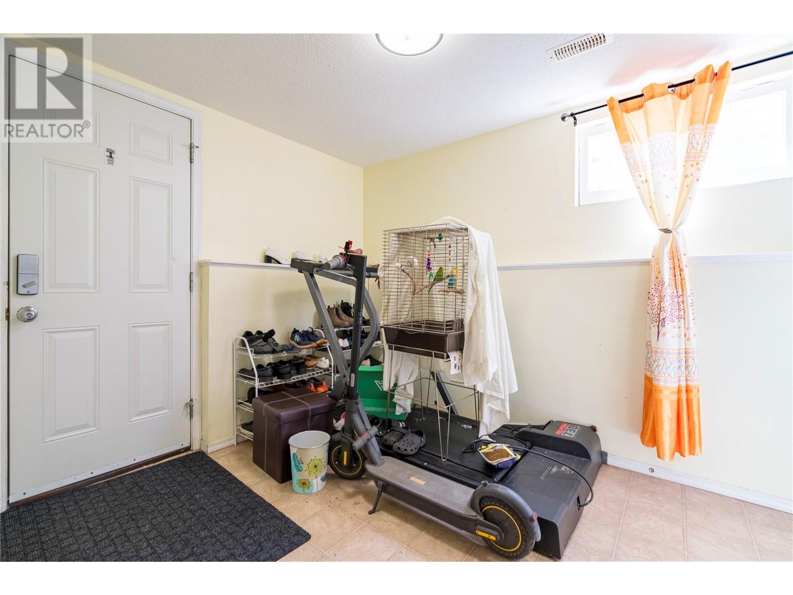 3095 Gordon Drive, Kelowna, British Columbia  V1W 3R1 - Photo 17 - 10347168