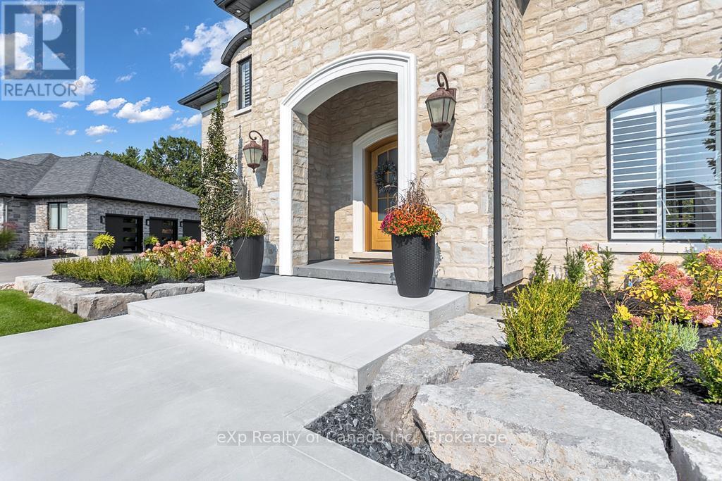 45 August Crescent, Norwich (Otterville), Ontario  N0J 1R0 - Photo 4 - X12137571