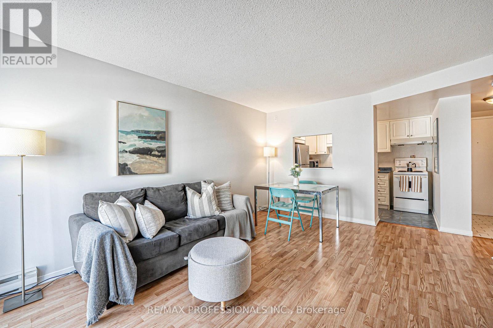 202 - 61 Main Street, Toronto, Ontario  M4E 2V6 - Photo 13 - E12135025