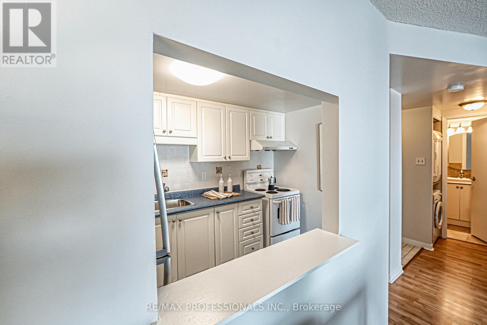 202 - 61 Main Street, Toronto, Ontario  M4E 2V6 - Photo 21 - E12135025