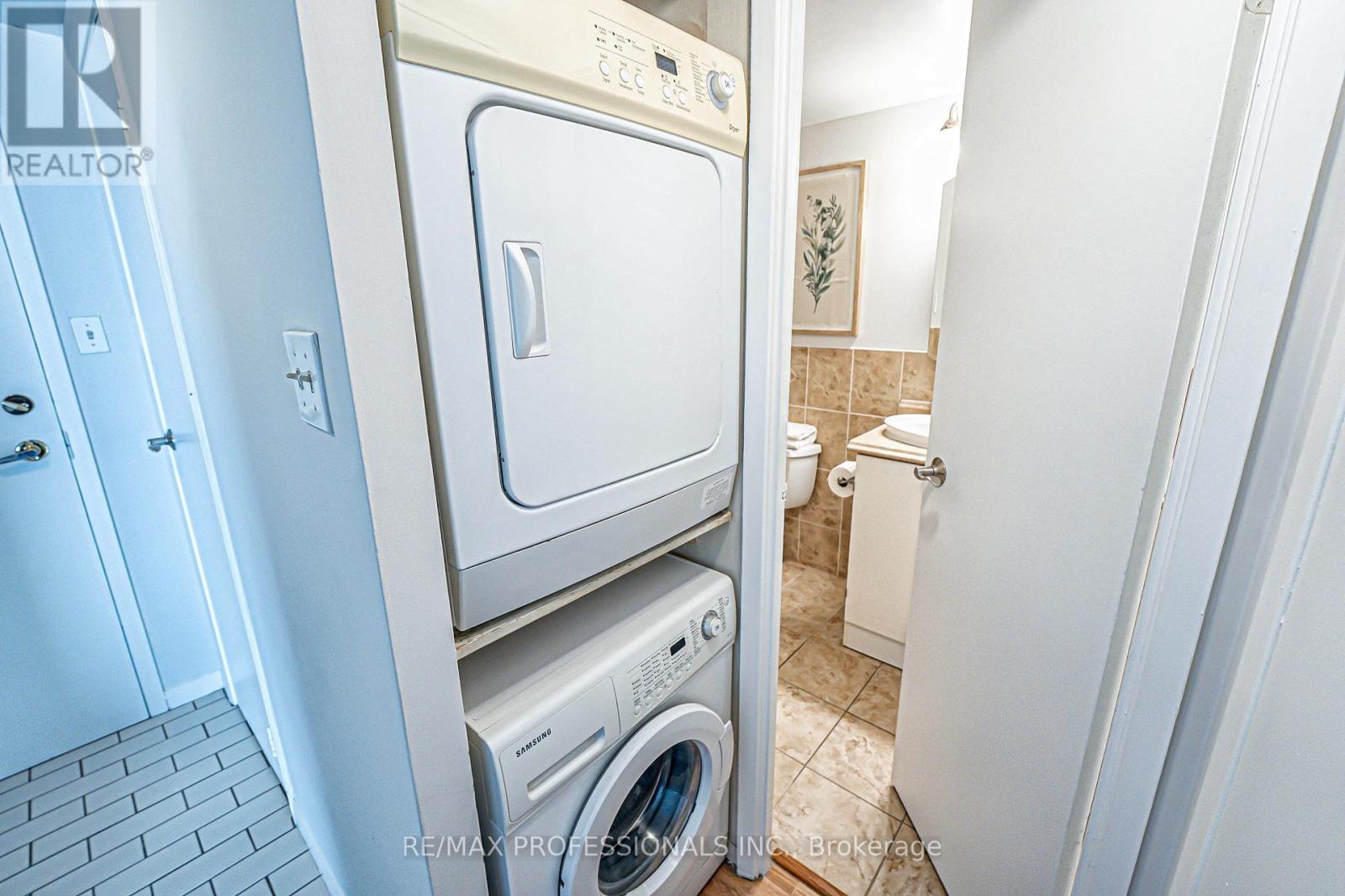 202 - 61 Main Street, Toronto, Ontario  M4E 2V6 - Photo 26 - E12135025
