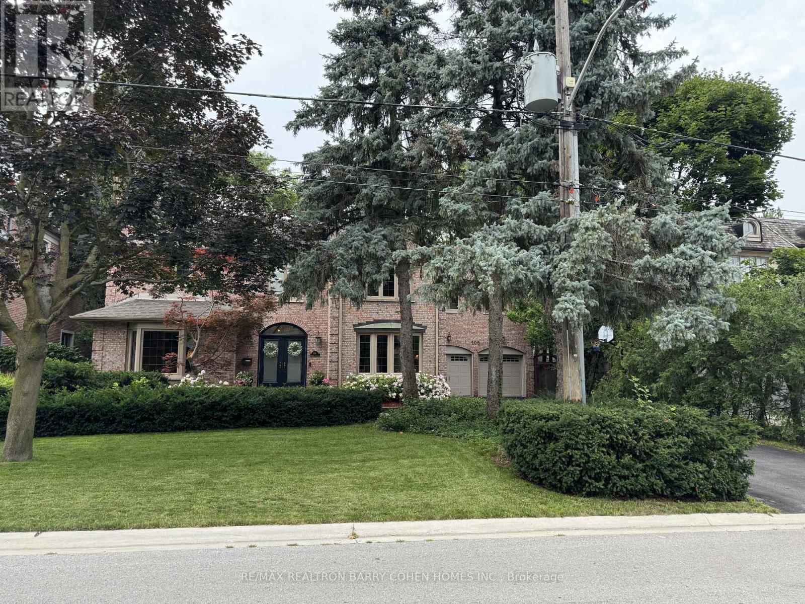 106 HIGHLAND CRESCENT, Toronto, Ontario