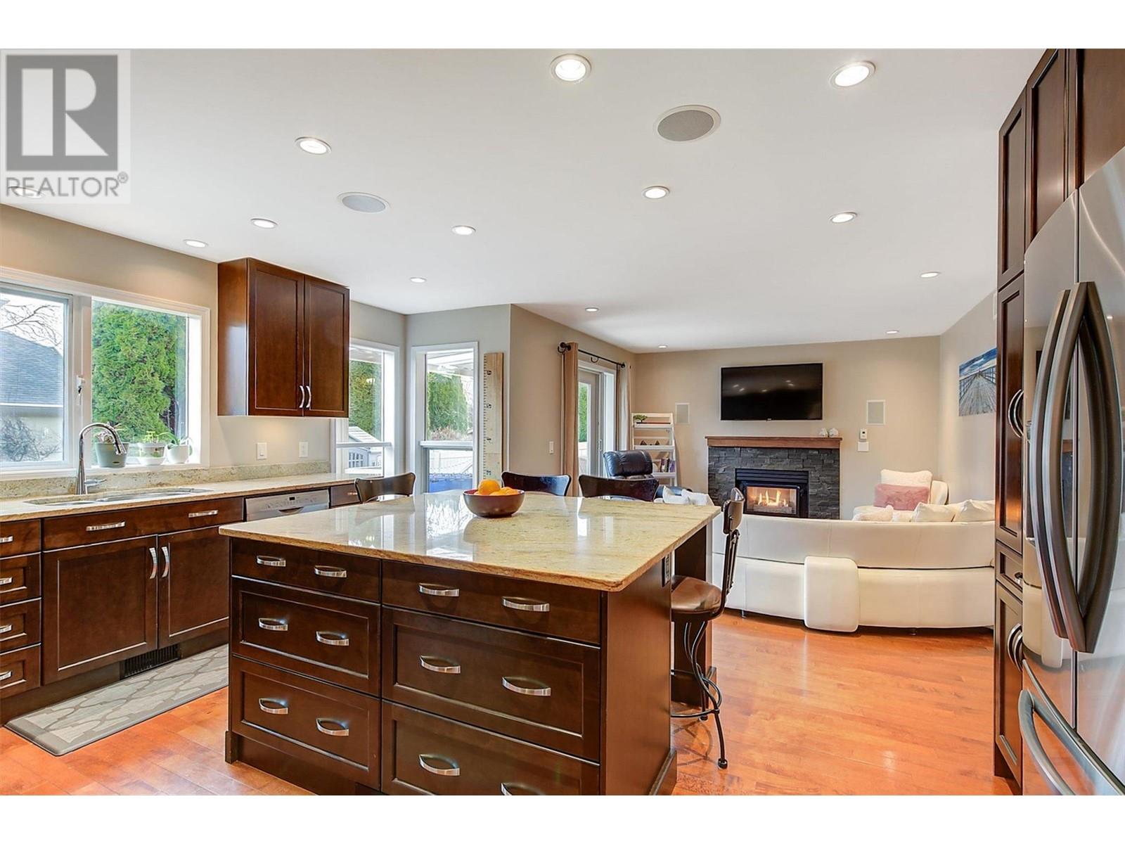 3767 Springbrook Road, Kelowna, British Columbia  V1W 3M2 - Photo 16 - 10346858