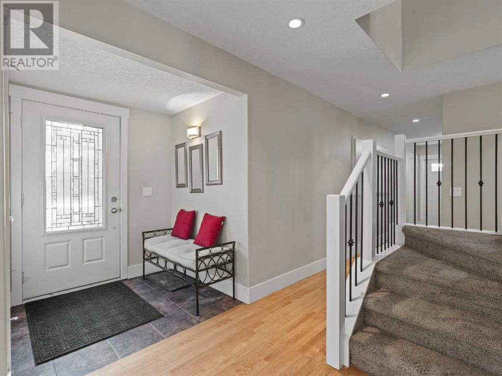 Property at 5267 Dalcroft Crescent NW image 4