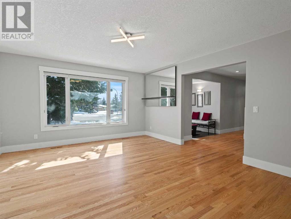 5267 Dalcroft Crescent Nw, Calgary, Alberta  T3A 1N6 - Photo 7 - A2208977