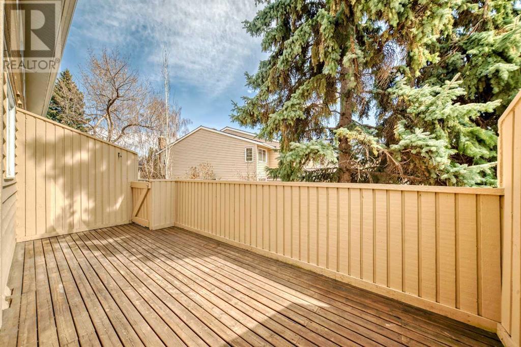 391 Point Mckay Gardens Nw, Calgary, Alberta  T3B 5C1 - Photo 13 - A2212491