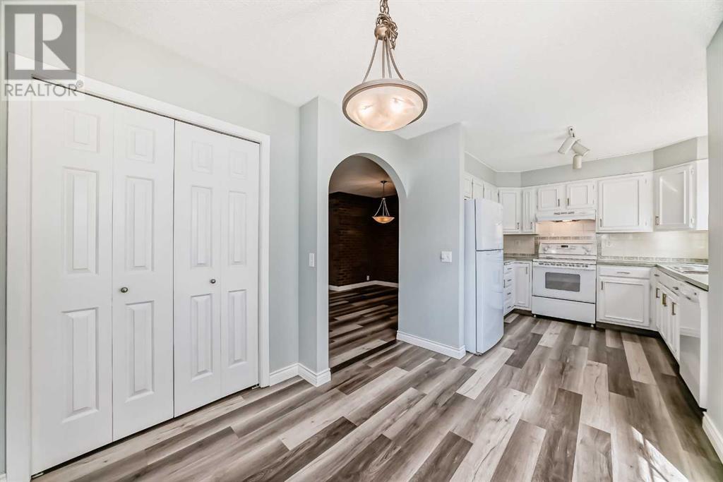 391 Point Mckay Gardens Nw, Calgary, Alberta  T3B 5C1 - Photo 15 - A2212491