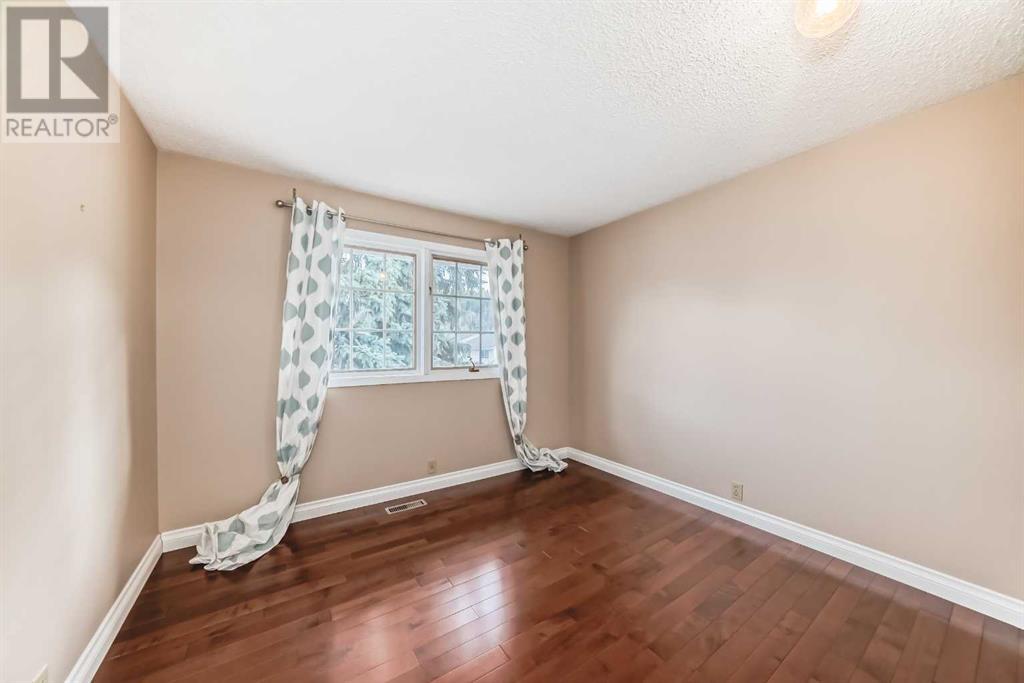 391 Point Mckay Gardens Nw, Calgary, Alberta  T3B 5C1 - Photo 35 - A2212491