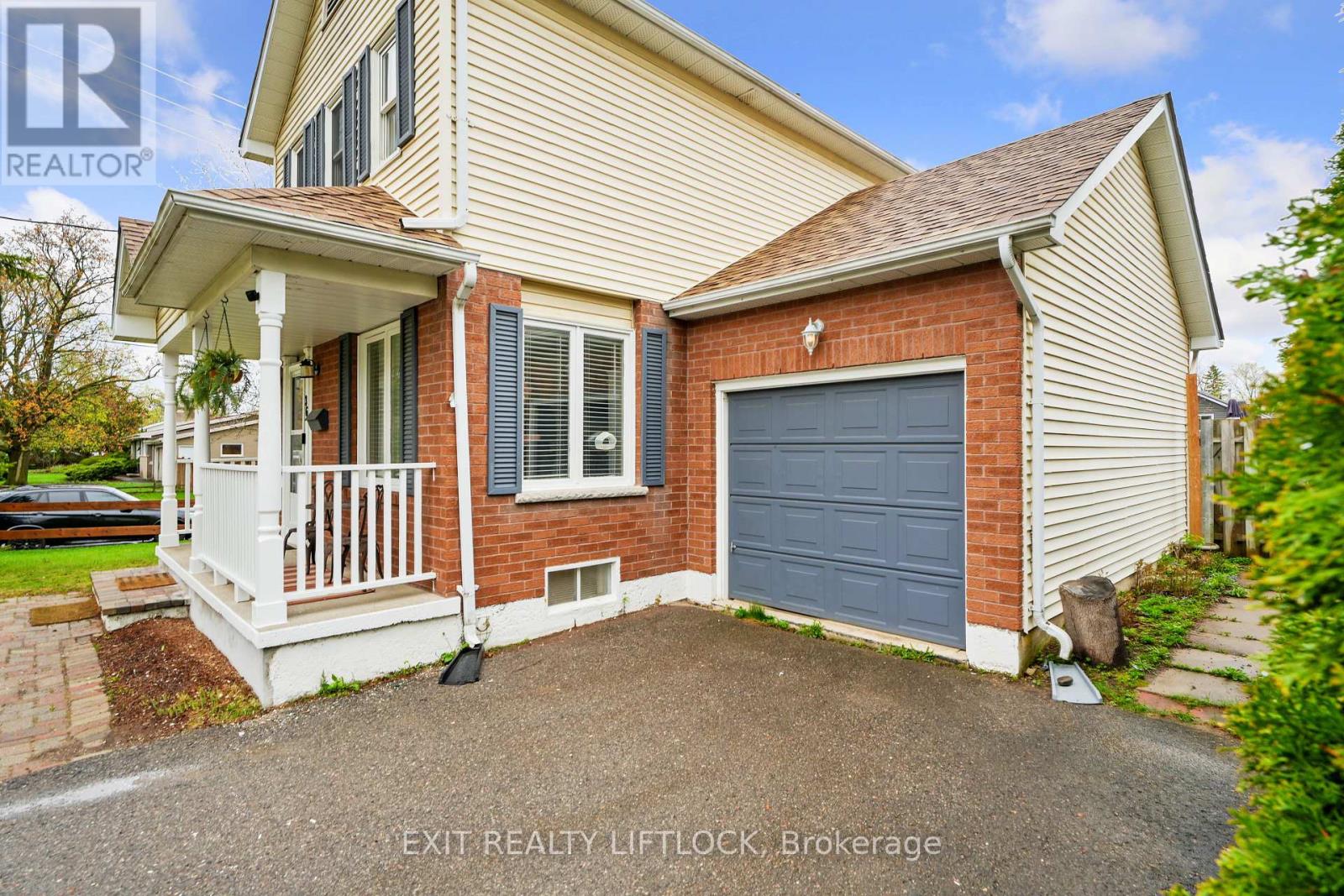 36 Kawartha Heights Boulevard, Peterborough West, Ontario  K9J 8B3 - Photo 3 - X12136865