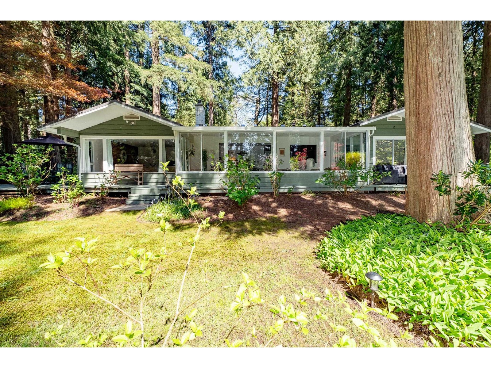 Property at 18 CLOVERMEADOW CRESCENT image 3