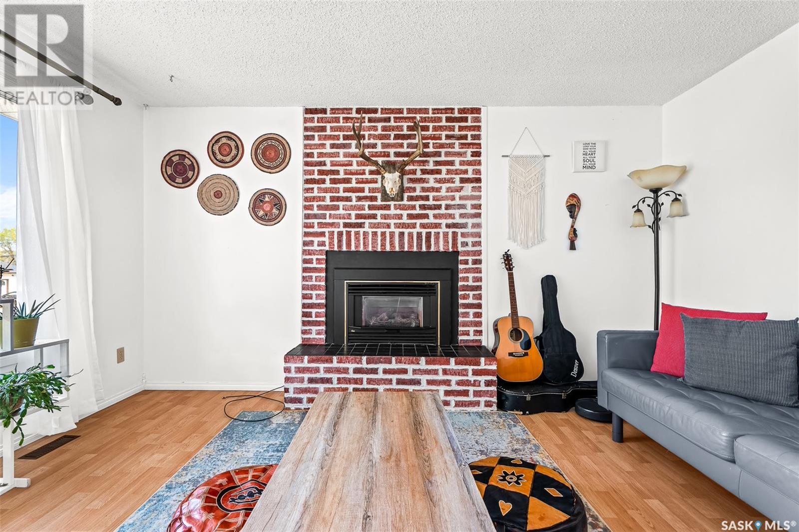 Property at 903 12th AVENUE SW image 5