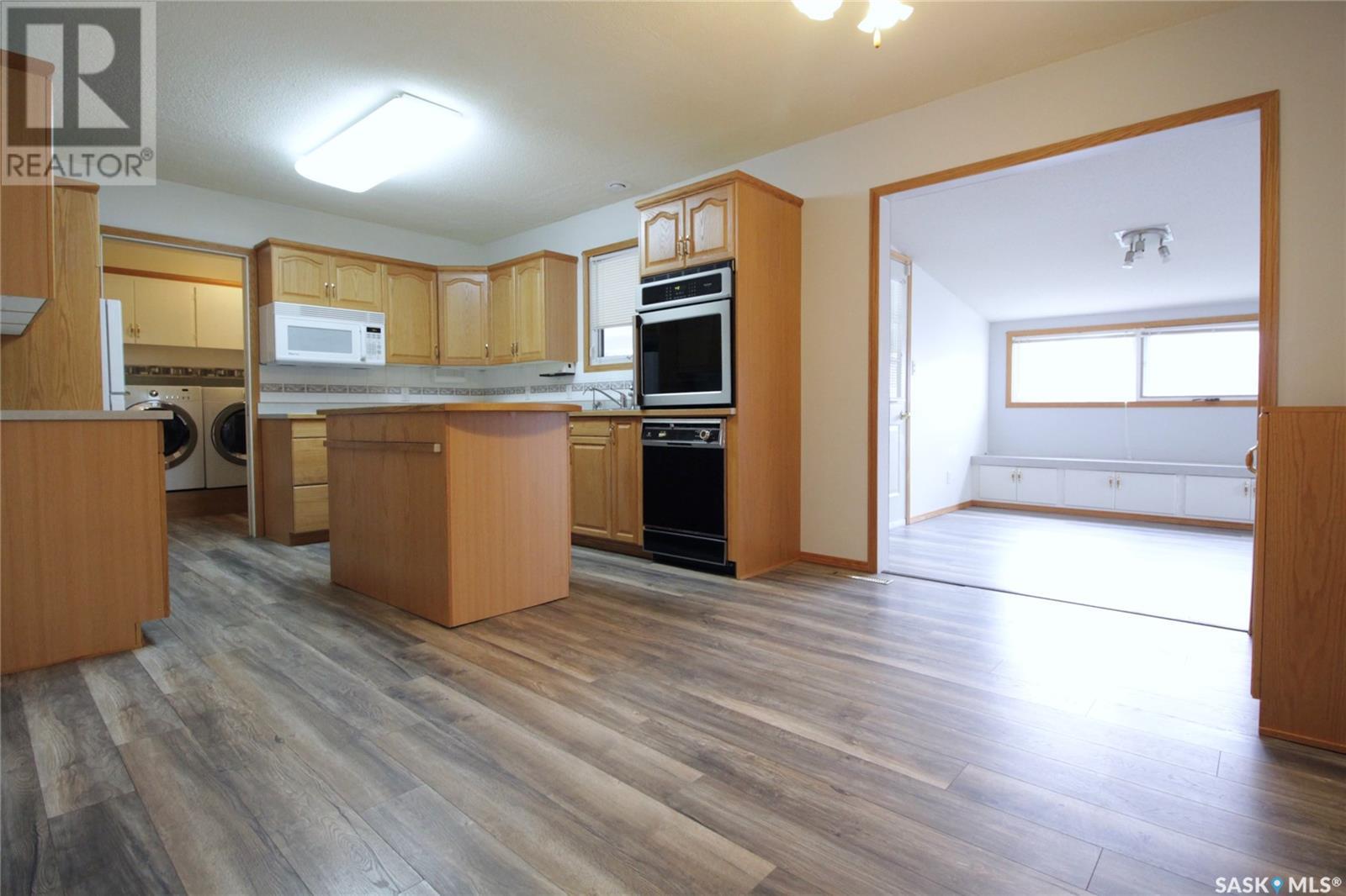 1106 Mountain Street, Moosomin, Saskatchewan  S0G 3N0 - Photo 7 - SK005247