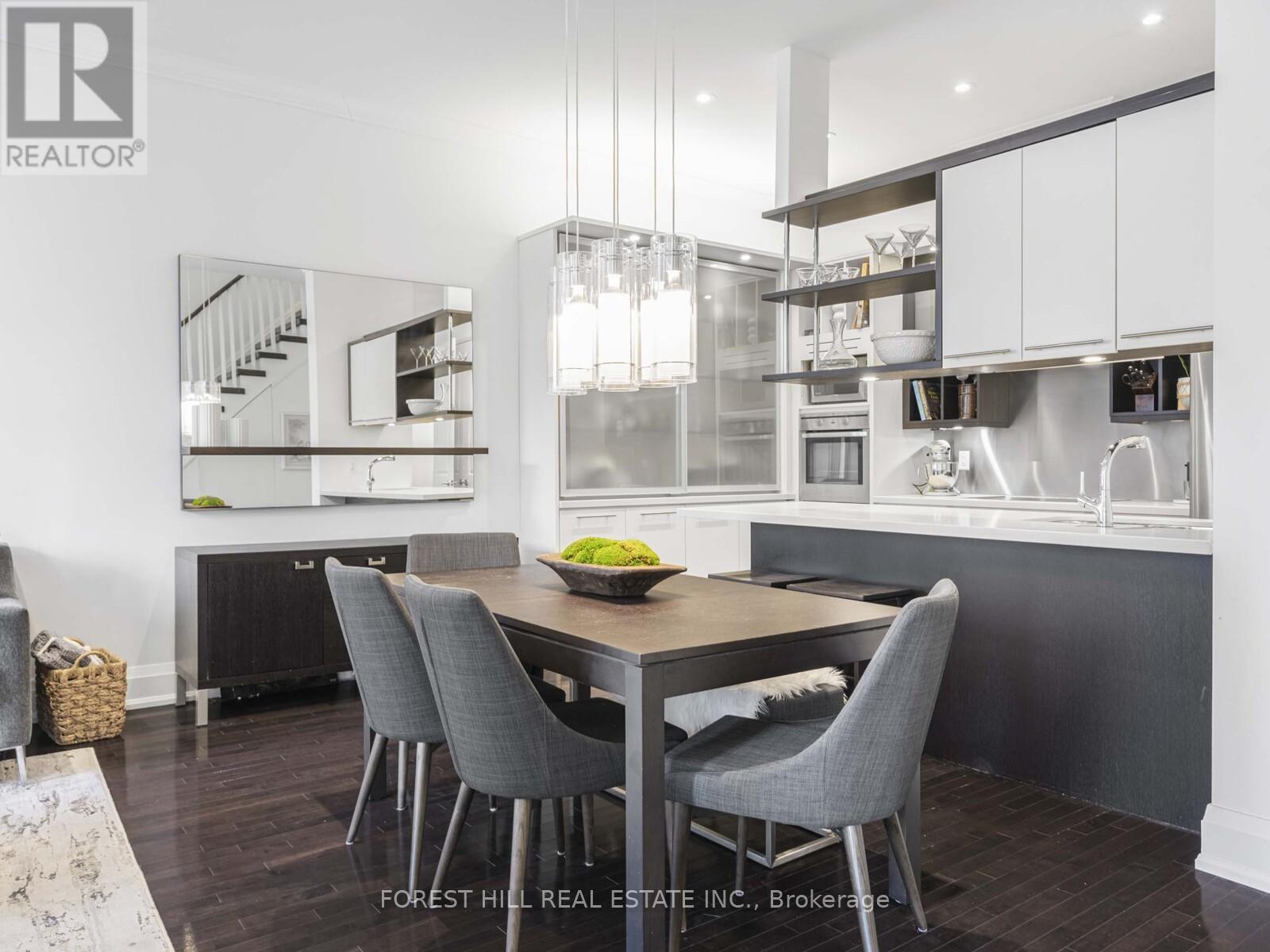 8 Granby Street, Toronto, Ontario  M5B 2J5 - Photo 13 - C12137432