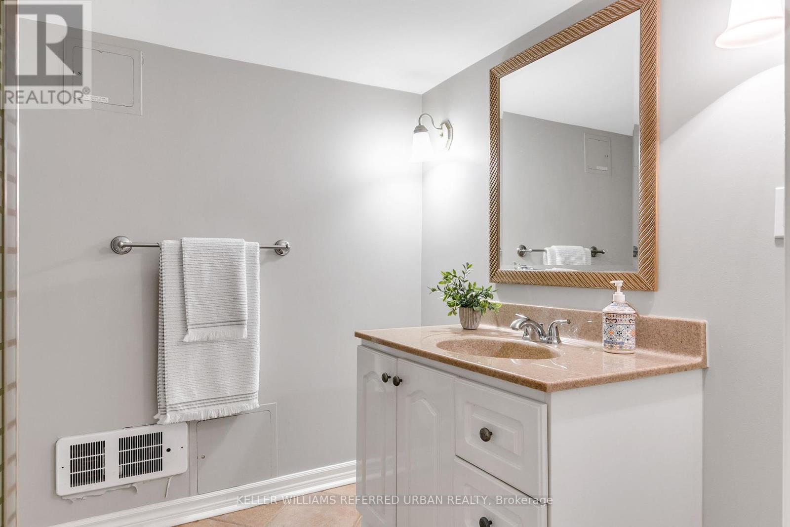 21 Donegall Drive, Toronto, Ontario  M4G 3G6 - Photo 34 - C12137458