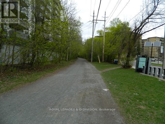 100 - 740 Eglinton Avenue W, Toronto, Ontario  M5N 1C4 - Photo 11 - C12137509