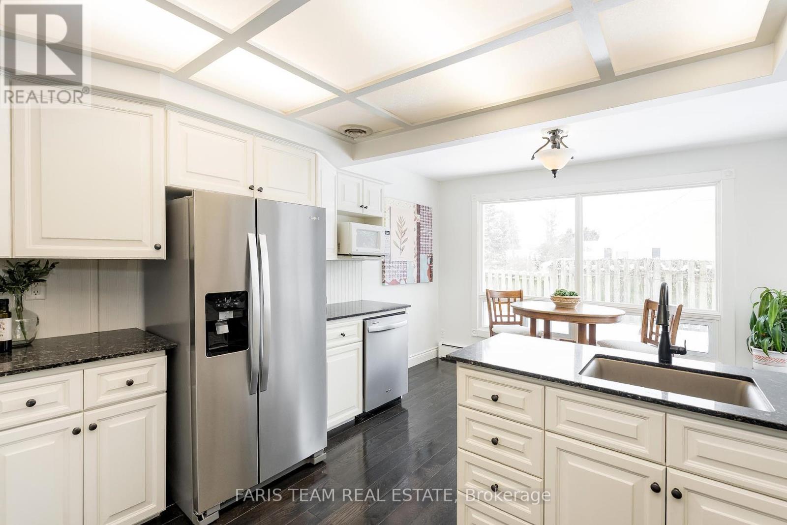 Property at 55 PARKWAY image 5