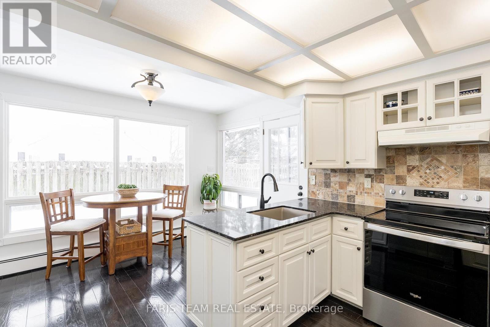55 Parkway, Welland, Ontario  L3C 4C2 - Photo 6 - X11995005