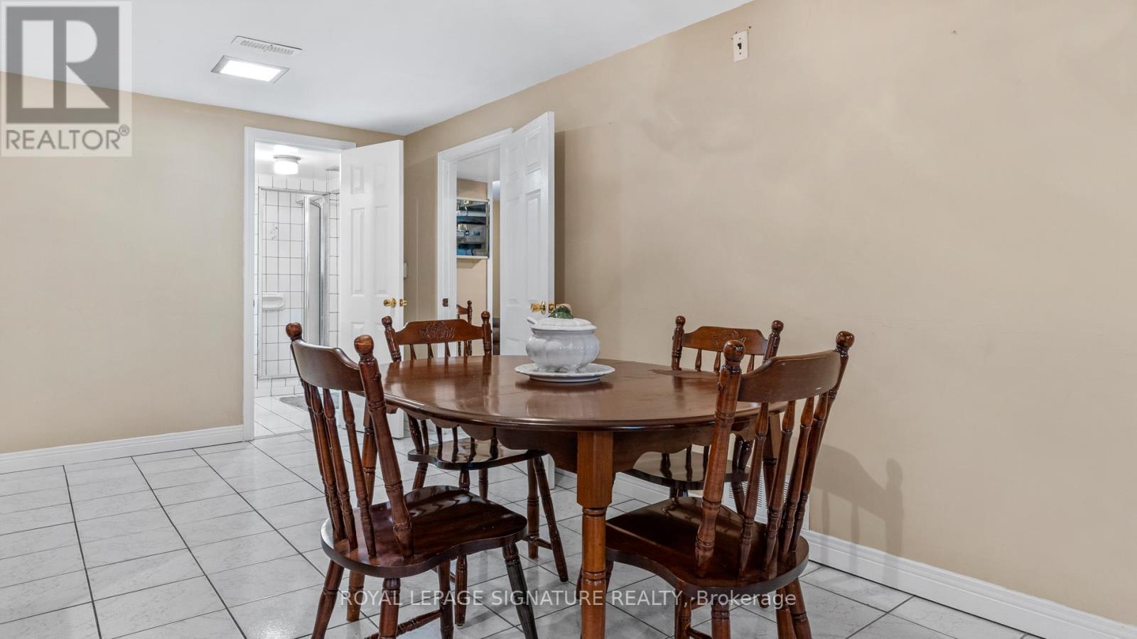 30 Oakridge Drive, Toronto, Ontario  M1M 2A4 - Photo 22 - E12137471