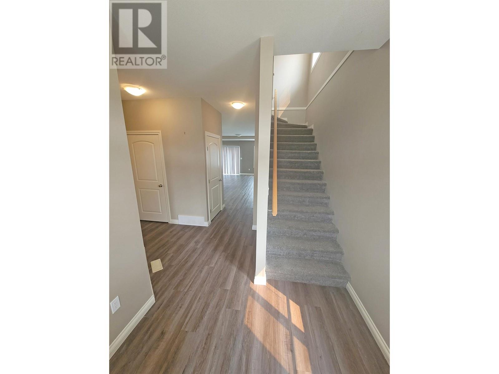 8711 82 Street, Fort St. John, British Columbia  V1J 0P5 - Photo 3 - R3000736